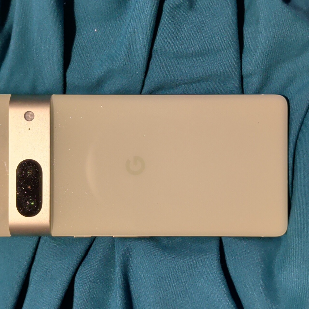 Black Smartphone - Picture 2 of 6